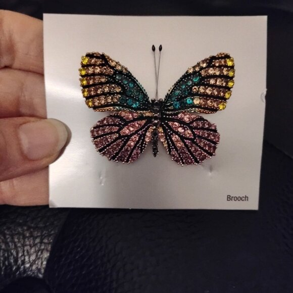 Stunning Brooch Butterfly Shape Metal and Rhinestones Colorful Vibrant Sparkly - Picture 1 of 9